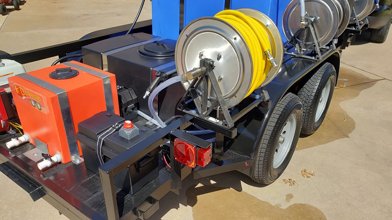 Soft Wash Trailer Mount — DETRAILERS soft wash system (photo 3)