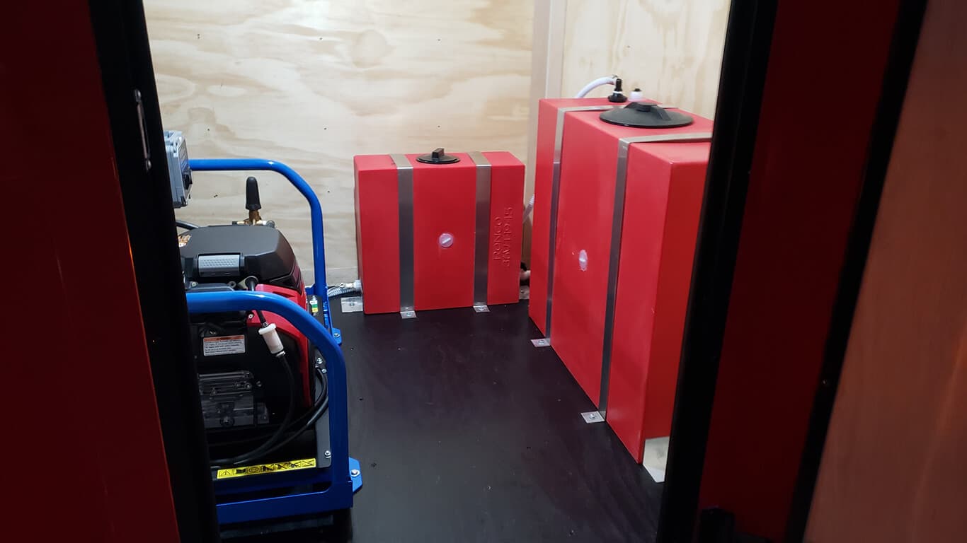Soft Wash Trailer Mount — DETRAILERS soft wash system (photo 15)